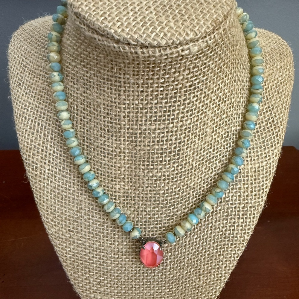 Sabika Elegant Green Beaded Necklace Spring 2021